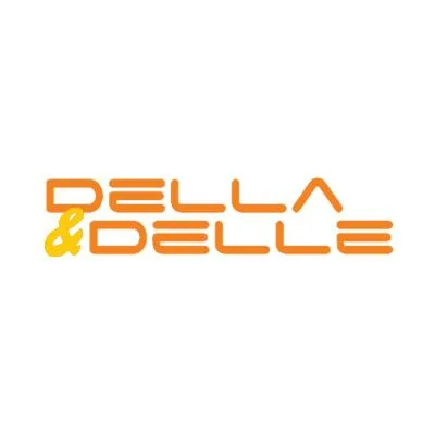 Henna Della & Delle